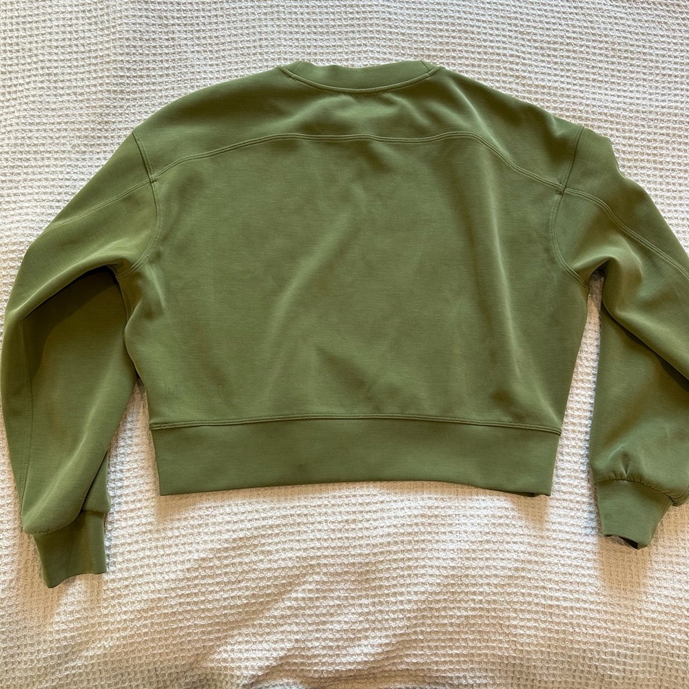 Lululemon Perfectly Oversized Cropped Crew Softstreme Green size 2 women’s - Picture 9 of 10